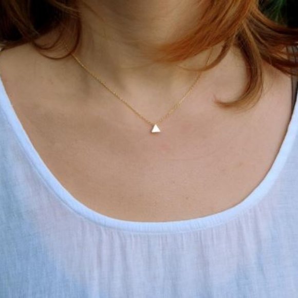 Meraki Jewelry Jewelry - Single Triangle Necklace (Gold)